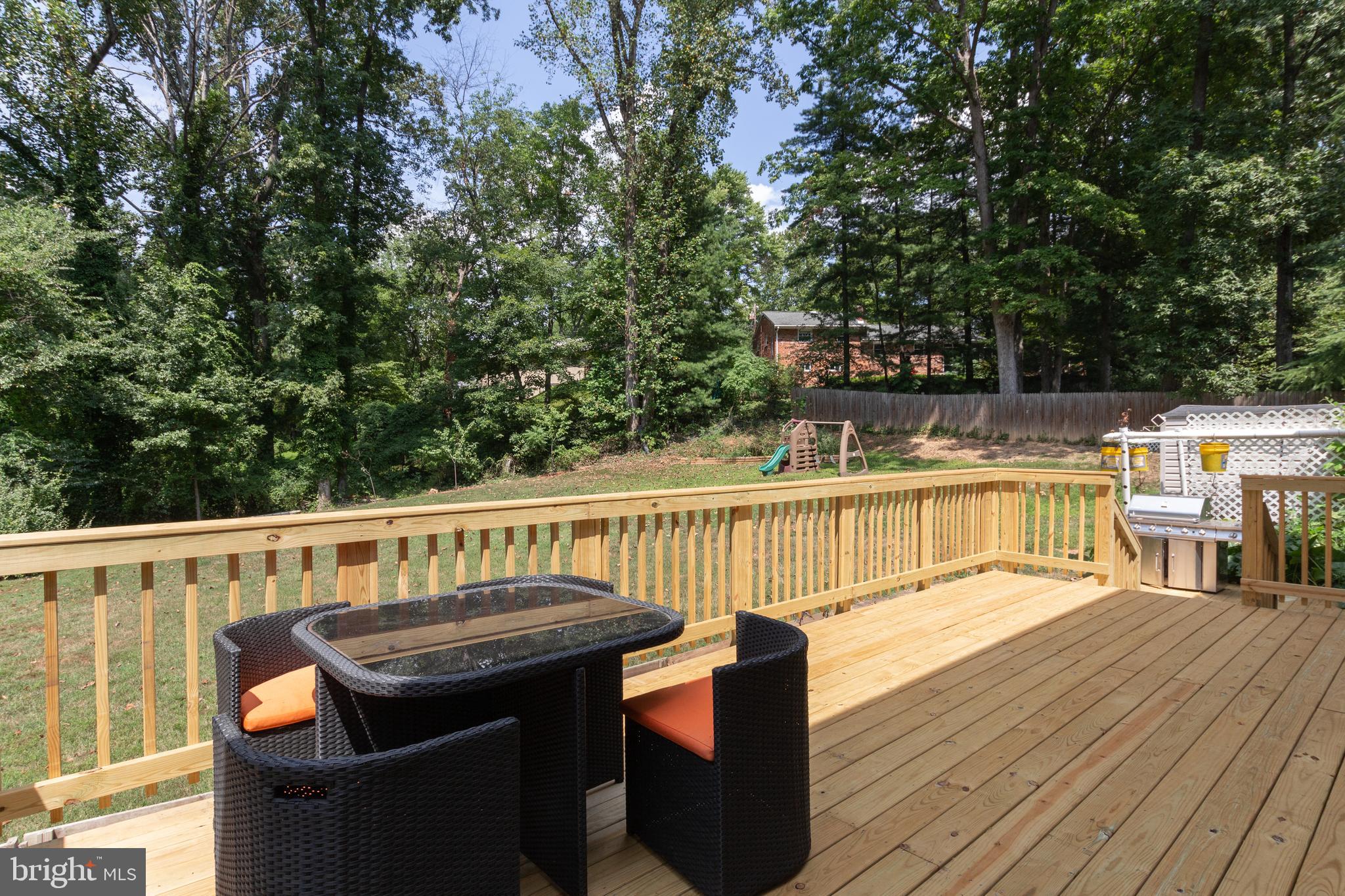 5703 Heming Avenue Springfield, VA 22151 - Photo 9 of 28