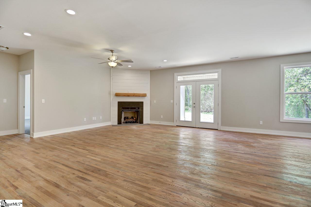 901 Log Shoals Road Greenville, SC 29607 - Photo 4 of 22