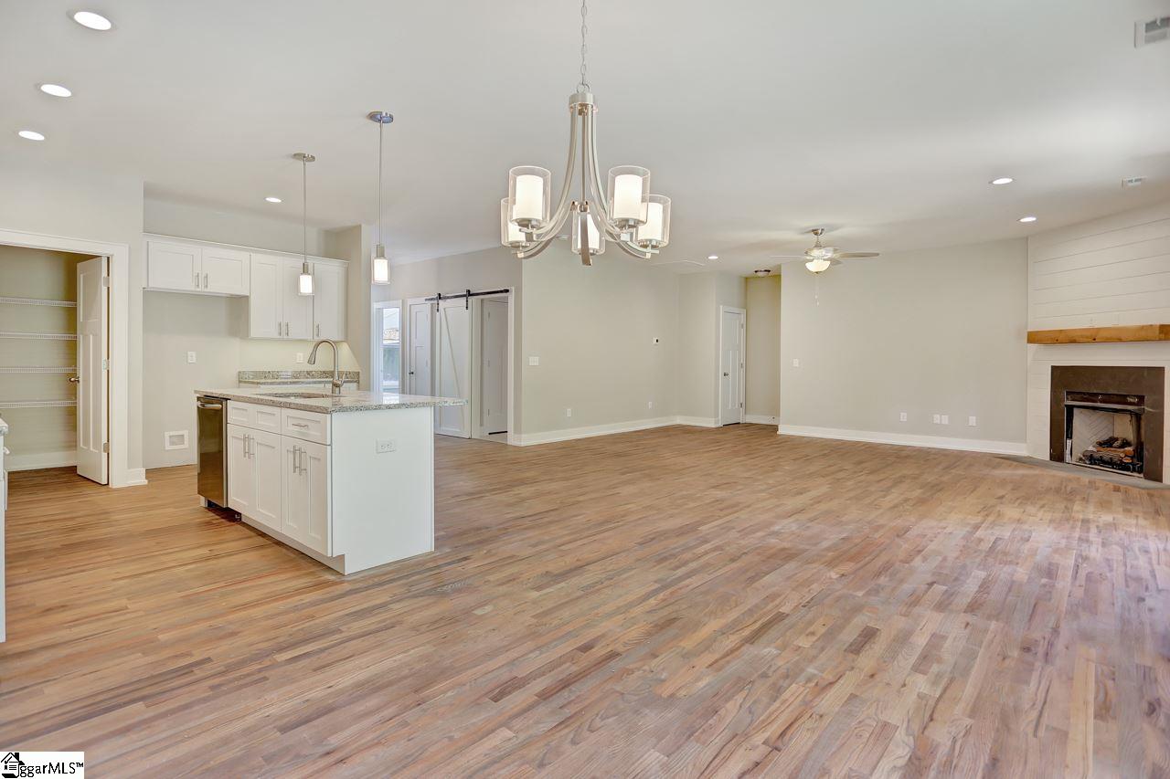 901 Log Shoals Road Greenville, SC 29607 - Photo 5 of 22