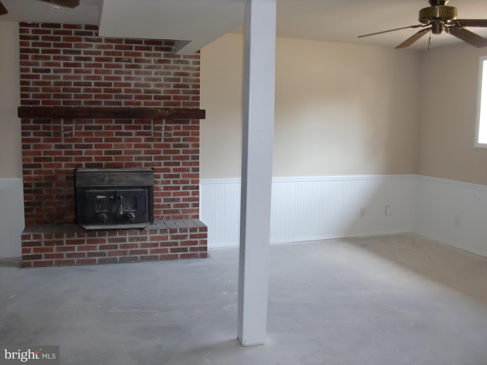 409 Big Elk Chapel Road Elkton, MD 21921 - Photo 8 of 11 Family Room