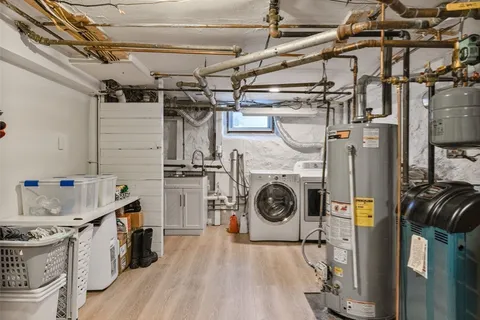 $1,249,000 | 424 Brook Road, Milton, MA 02186