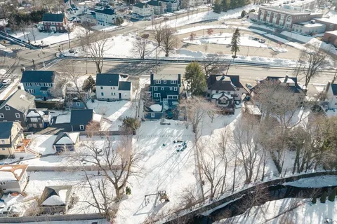 $1,249,000 | 424 Brook Road, Milton, MA 02186