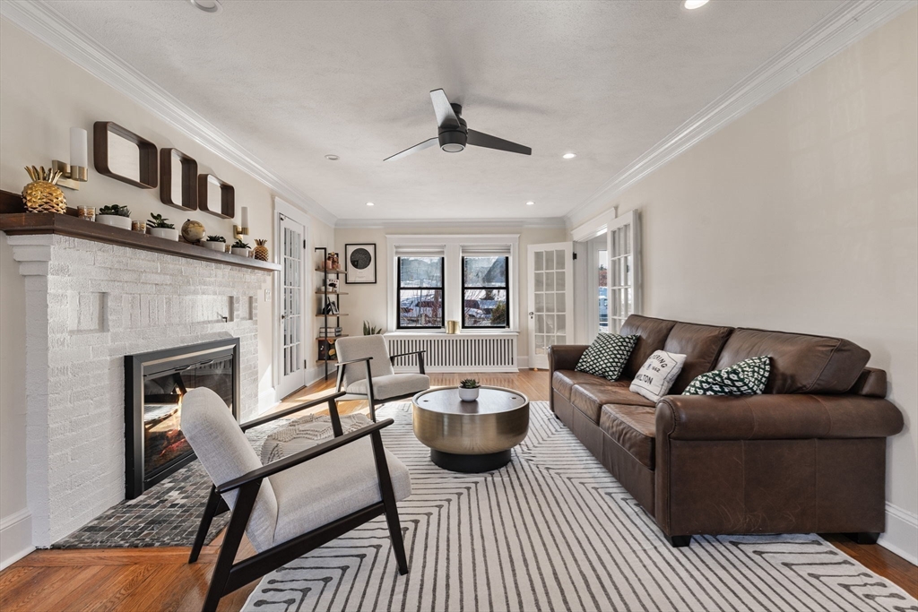 424 Brook Road Milton, MA 02186 - Photo 4 of 41