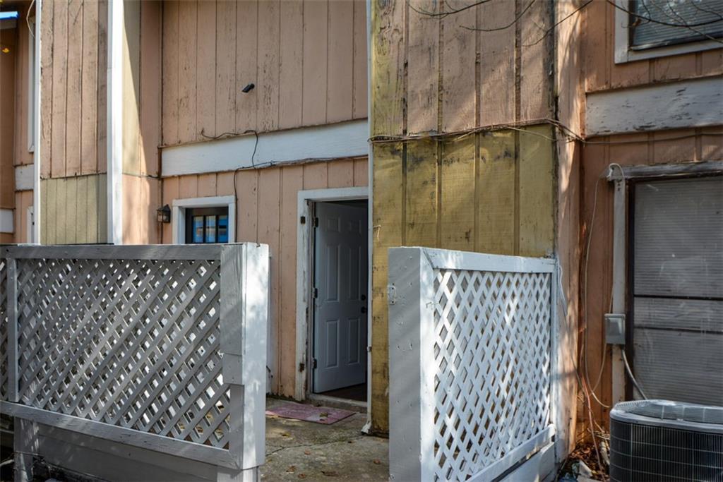 2340 Beaver Ruin Road, Unit UN26 Norcross, GA 30071 - Photo 42 of 42 a view of a porch