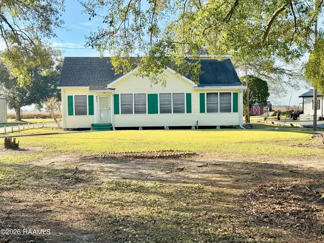 $227,000 | 9217 Harold Landry Road, New Iberia, LA 70563