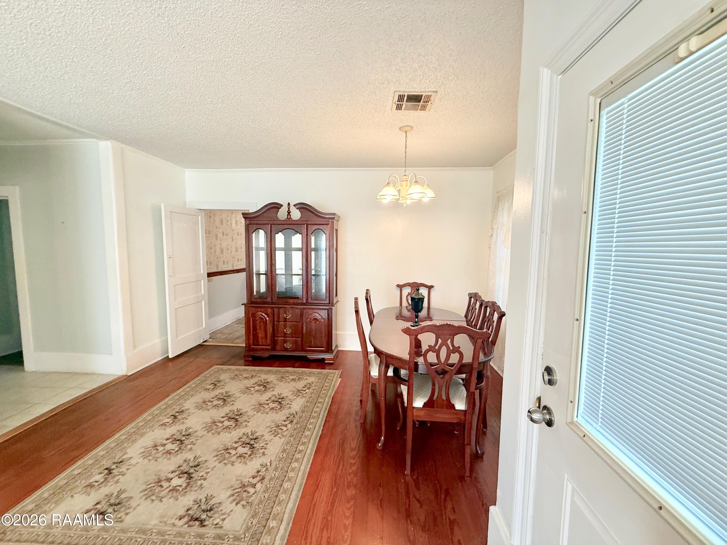 9217 Harold Landry Road New Iberia, LA 70563 - Photo 22 of 42 living room