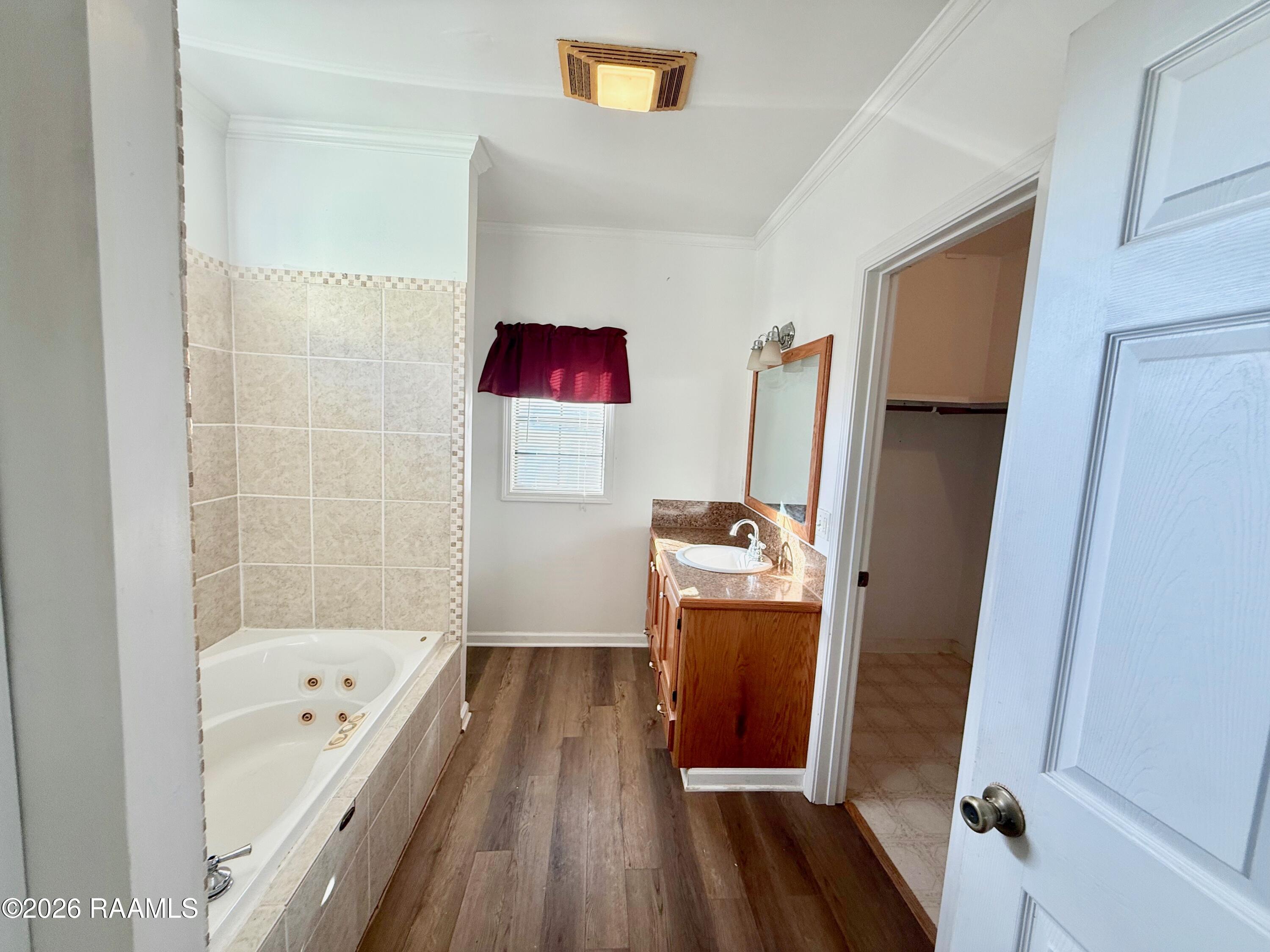 9217 Harold Landry Road New Iberia, LA 70563 - Photo 27 of 42 primary bathroom