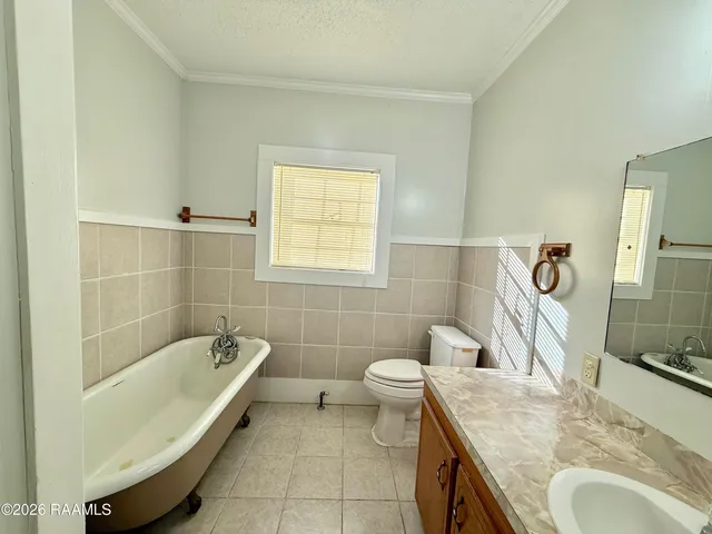 $227,000 | 9217 Harold Landry Road, New Iberia, LA 70563