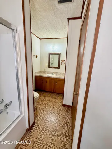 $227,000 | 9217 Harold Landry Road, New Iberia, LA 70563