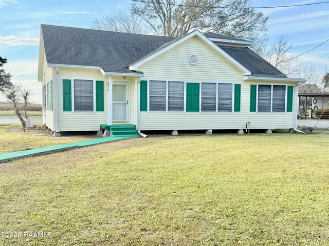 $227,000 | 9217 Harold Landry Road, New Iberia, LA 70563