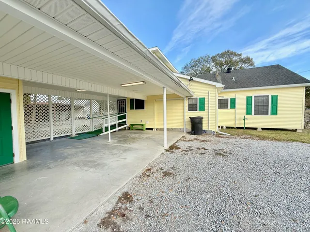 $227,000 | 9217 Harold Landry Road, New Iberia, LA 70563
