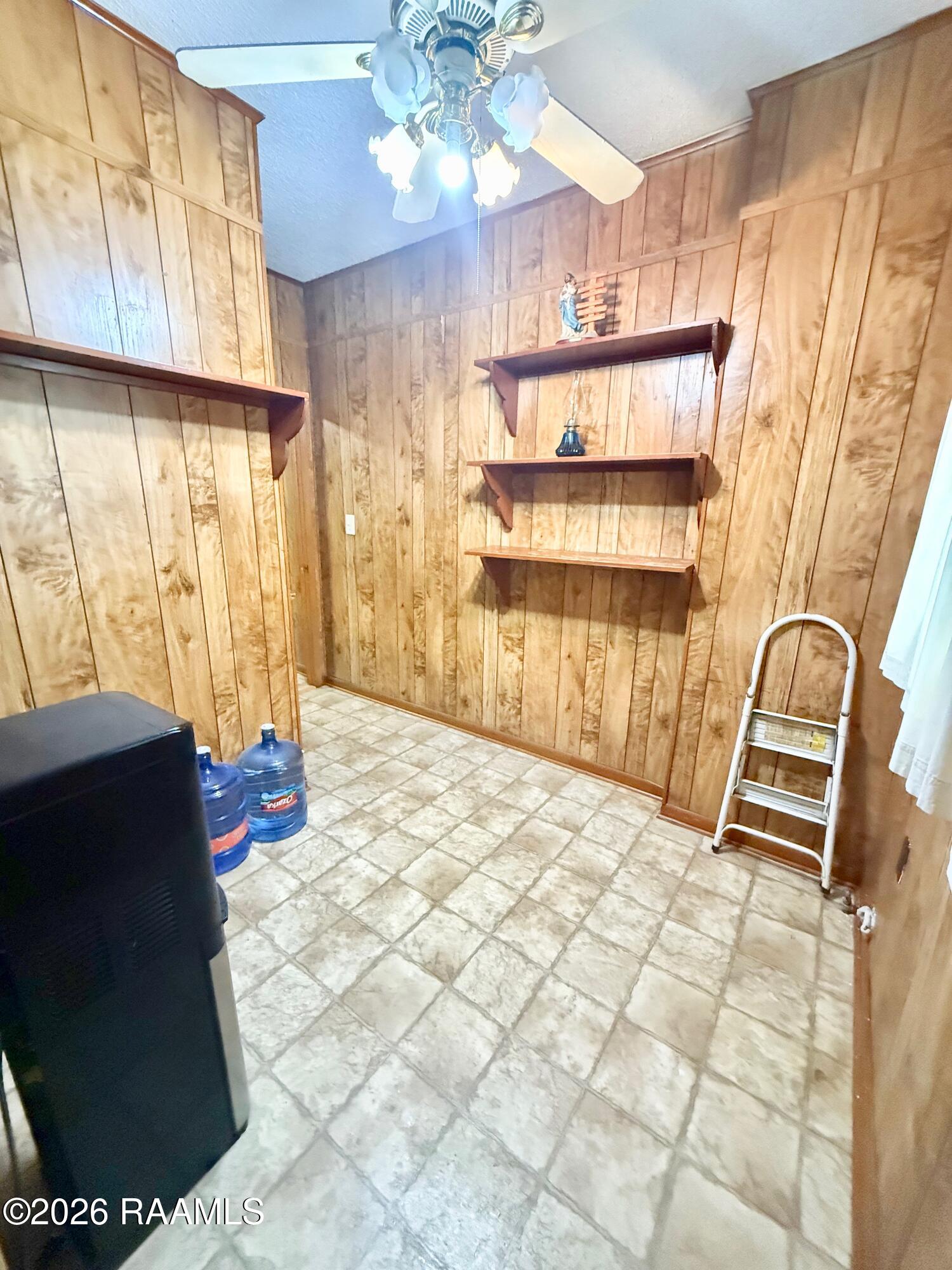 9217 Harold Landry Road New Iberia, LA 70563 - Photo 10 of 42 laundry