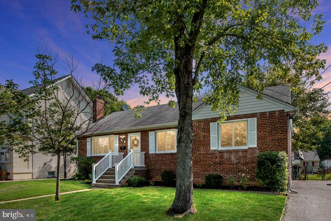 6015 Amherst Avenue Springfield, VA 22150 - Photo 1 of 40 Gallery Image 1