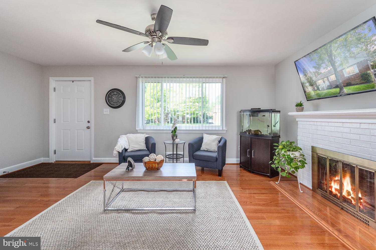 6015 Amherst Avenue Springfield, VA 22150 - Photo 5 of 40 Gallery Image 5