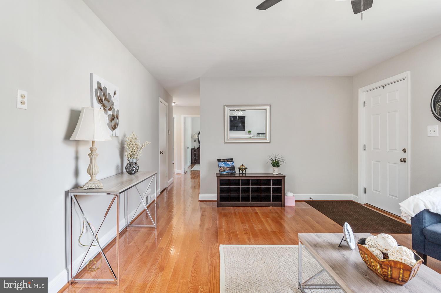 6015 Amherst Avenue Springfield, VA 22150 - Photo 6 of 40 Gallery Image 6