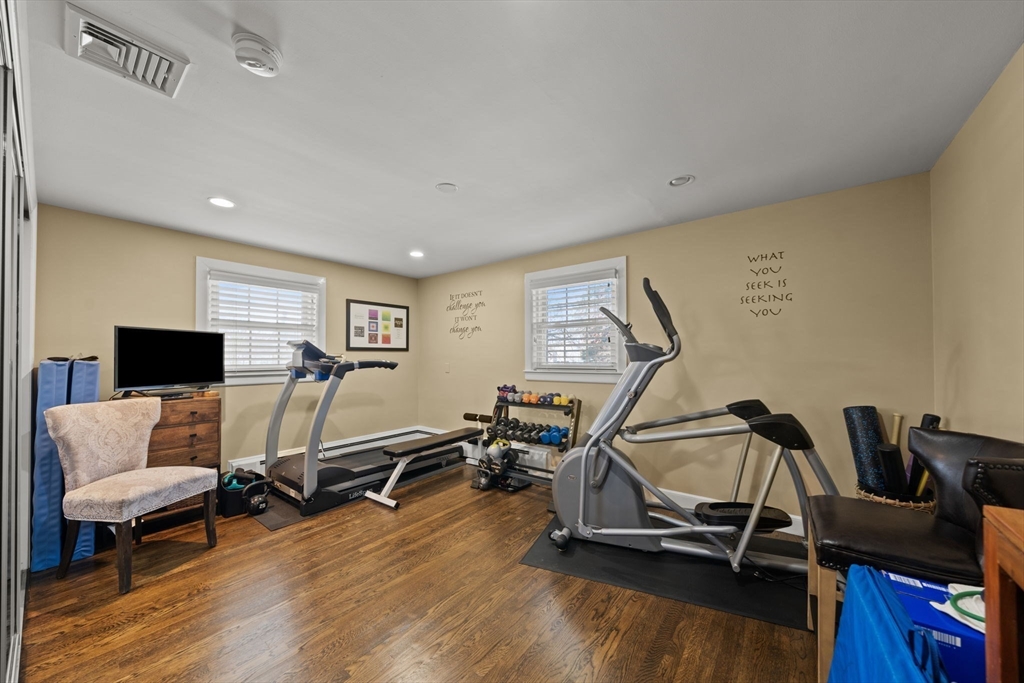 23 Albert Street Waltham, MA 02453 - Photo 17 of 35