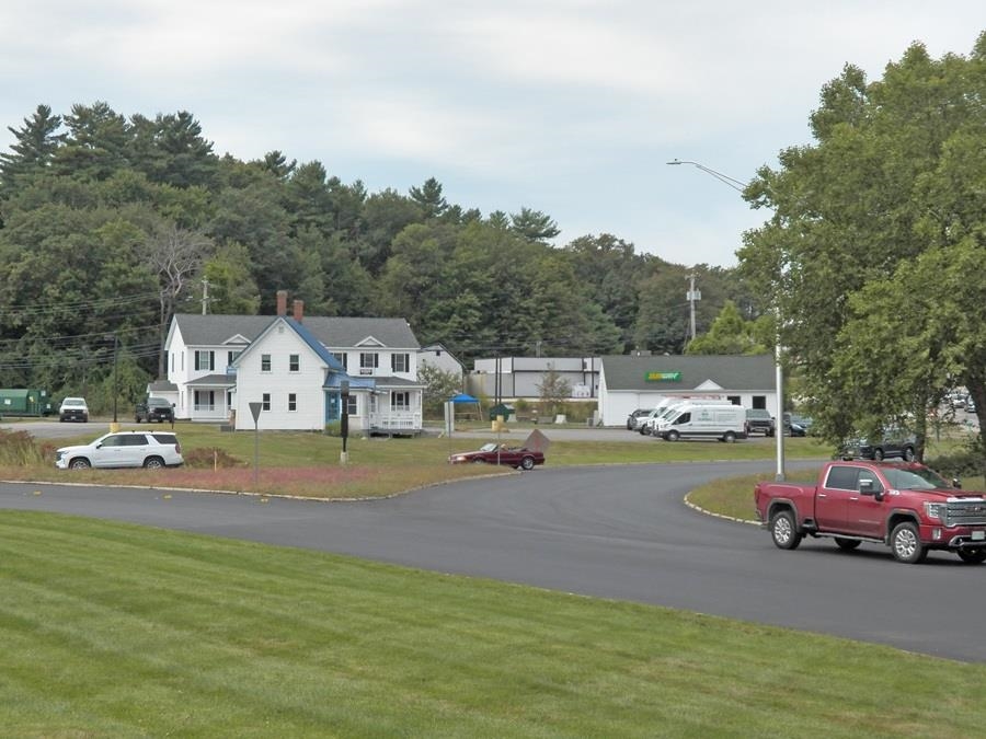 1986 Dover Road Epsom, NH 03234 - Photo 30 of 42 Gallery Image 30