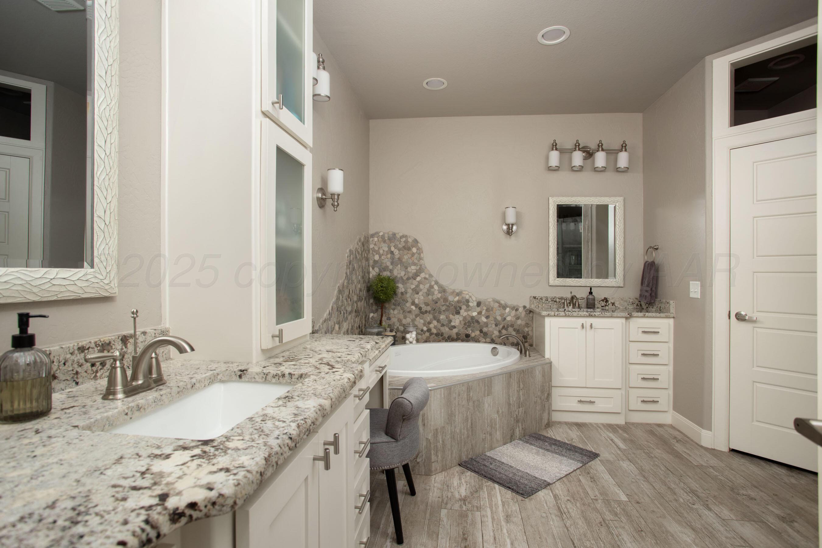 5708 Wesley Road Amarillo, TX 79119 - Photo 16 of 33 Master Bathroom