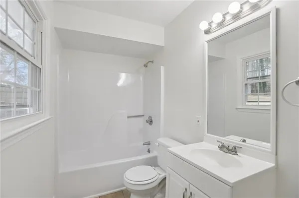 a view of a yard in front of house