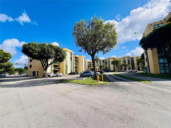 $2,150 | 11800 Southwest 18th Street, Unit 5114, Miami, FL 33175