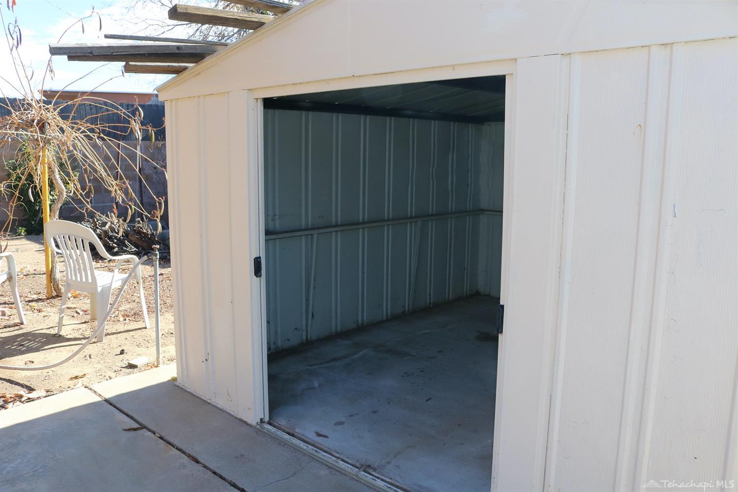 810 Beech Street Tehachapi, CA 93561 - Photo 38 of 39 Gallery Image 38