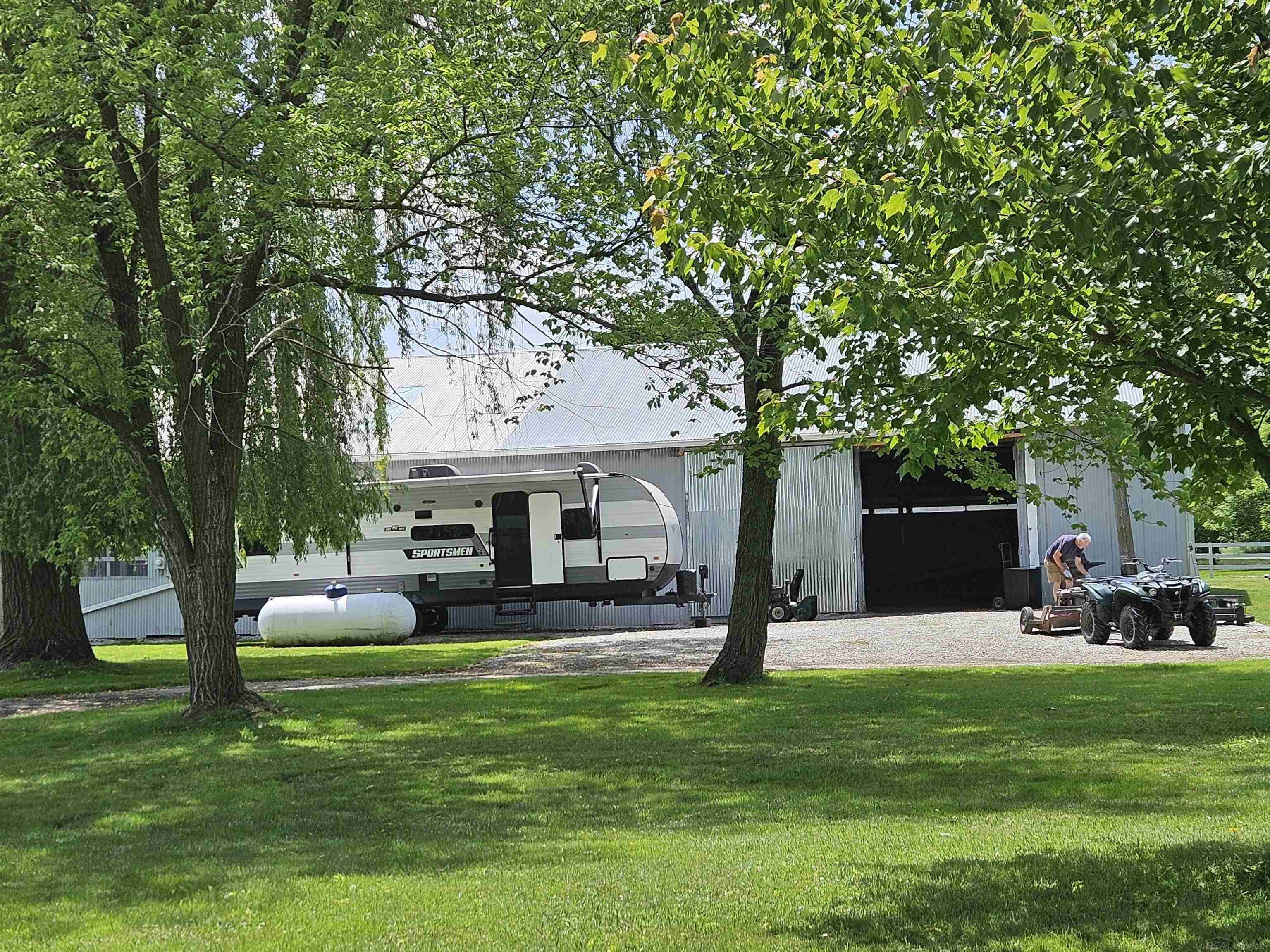 7026 Kilburn Road Jeddo, MI 48032 - Photo 6 of 45 50180307-9b2fde5b-b4ce-40d2-87d2-9e71a8182daa.JPG