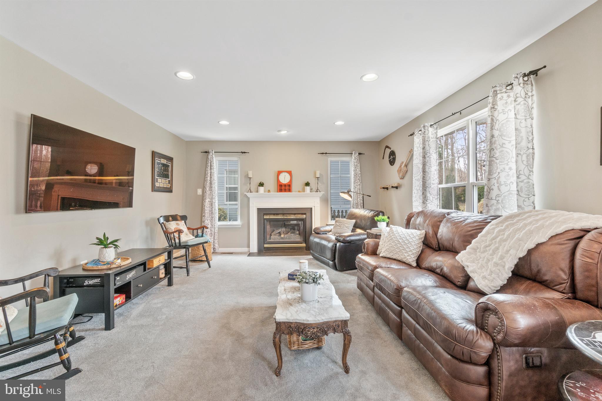 2006 Windys Run Road Catonsville, MD 21228 - Photo 24 of 51 Spacious family room w/carpet