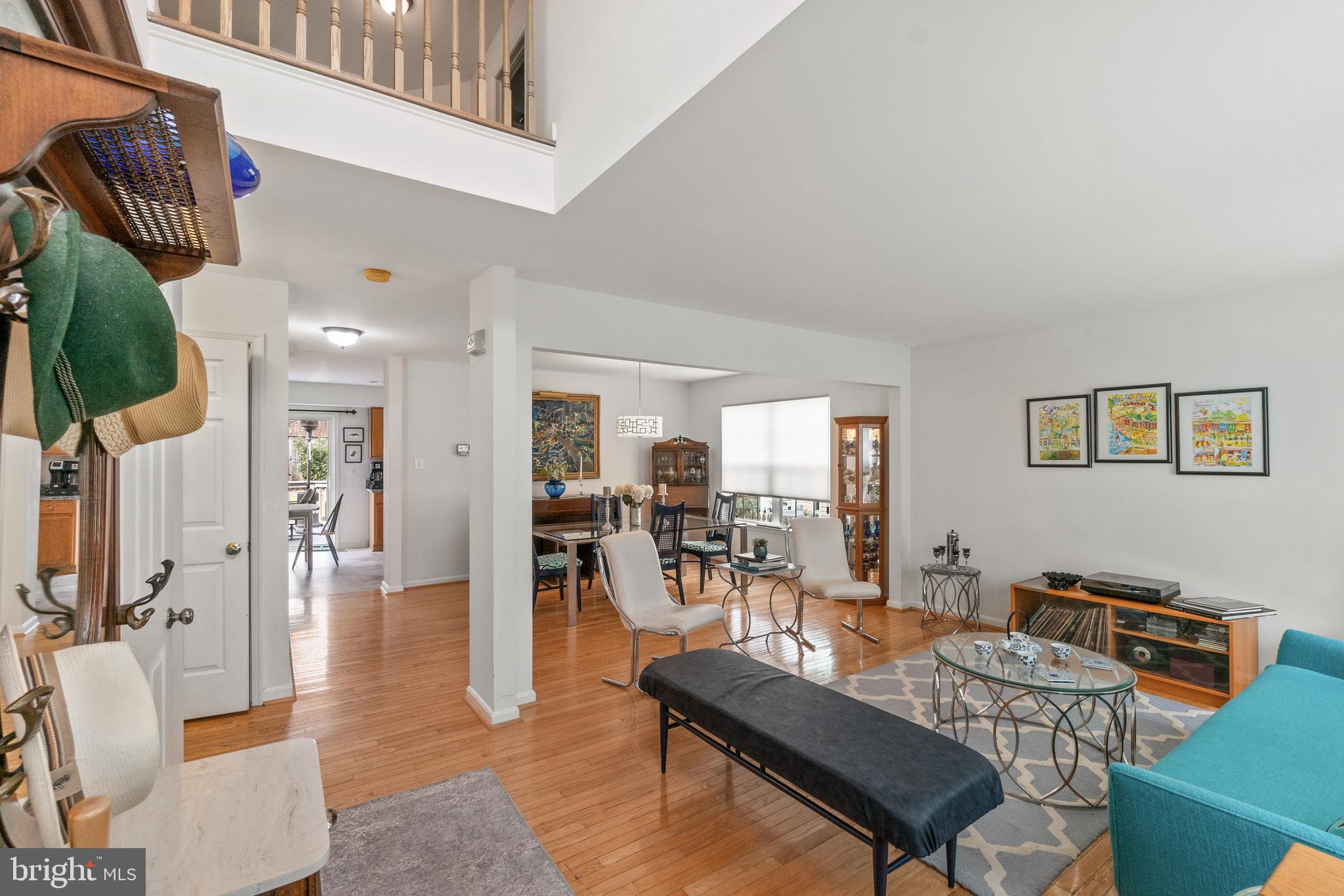 2006 Windys Run Road Catonsville, MD 21228 - Photo 7 of 51 Open Concept Living at its best !
