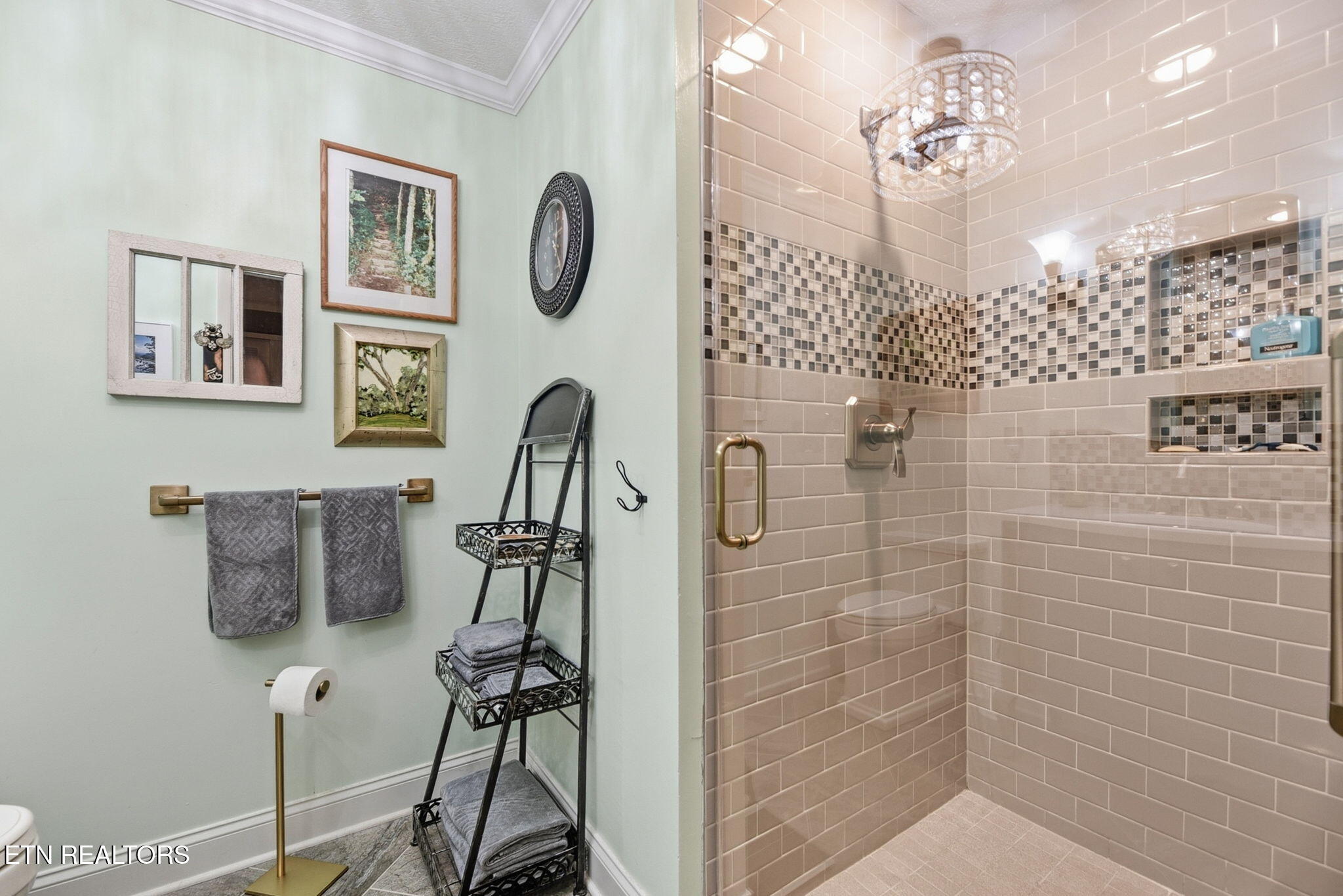 109 Washburn Circle Oak Ridge, TN 37830 - Photo 25 of 53 25-web-or-mls-DSC_7494