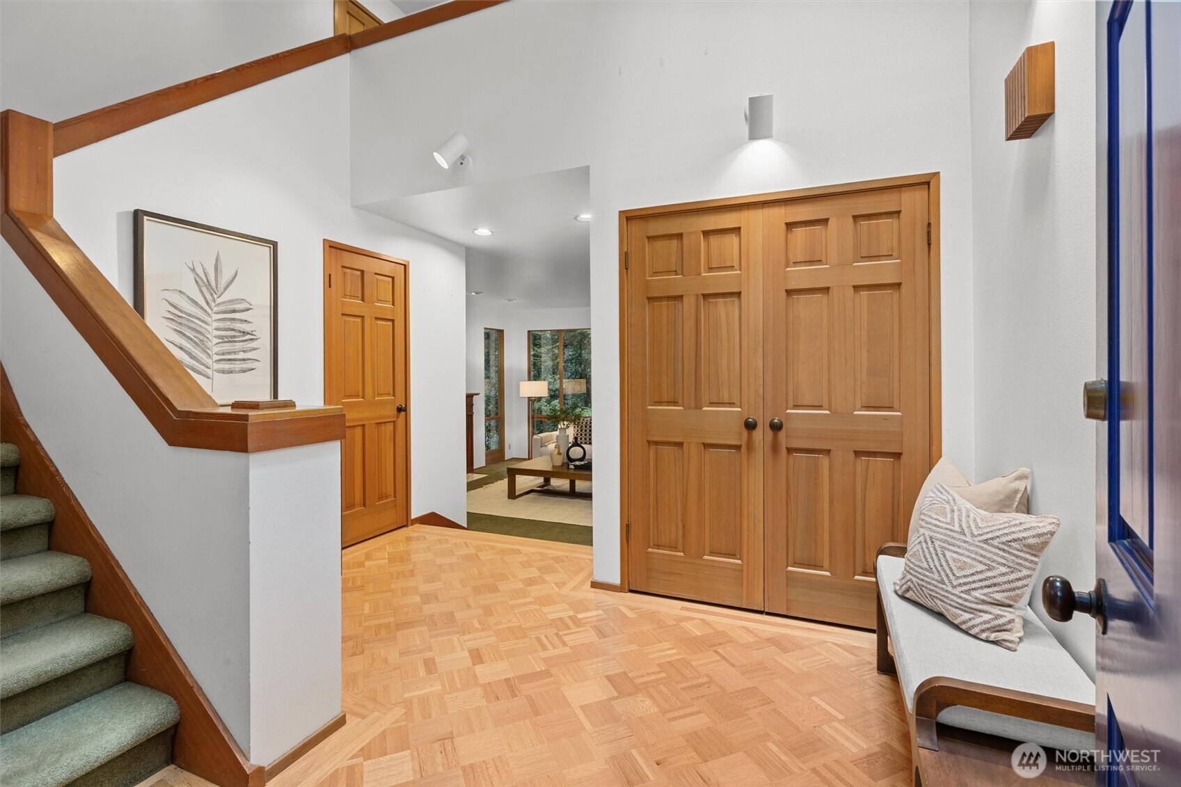 13619 Northeast 28th Street Bellevue, WA 98005 - Photo 19 of 35
