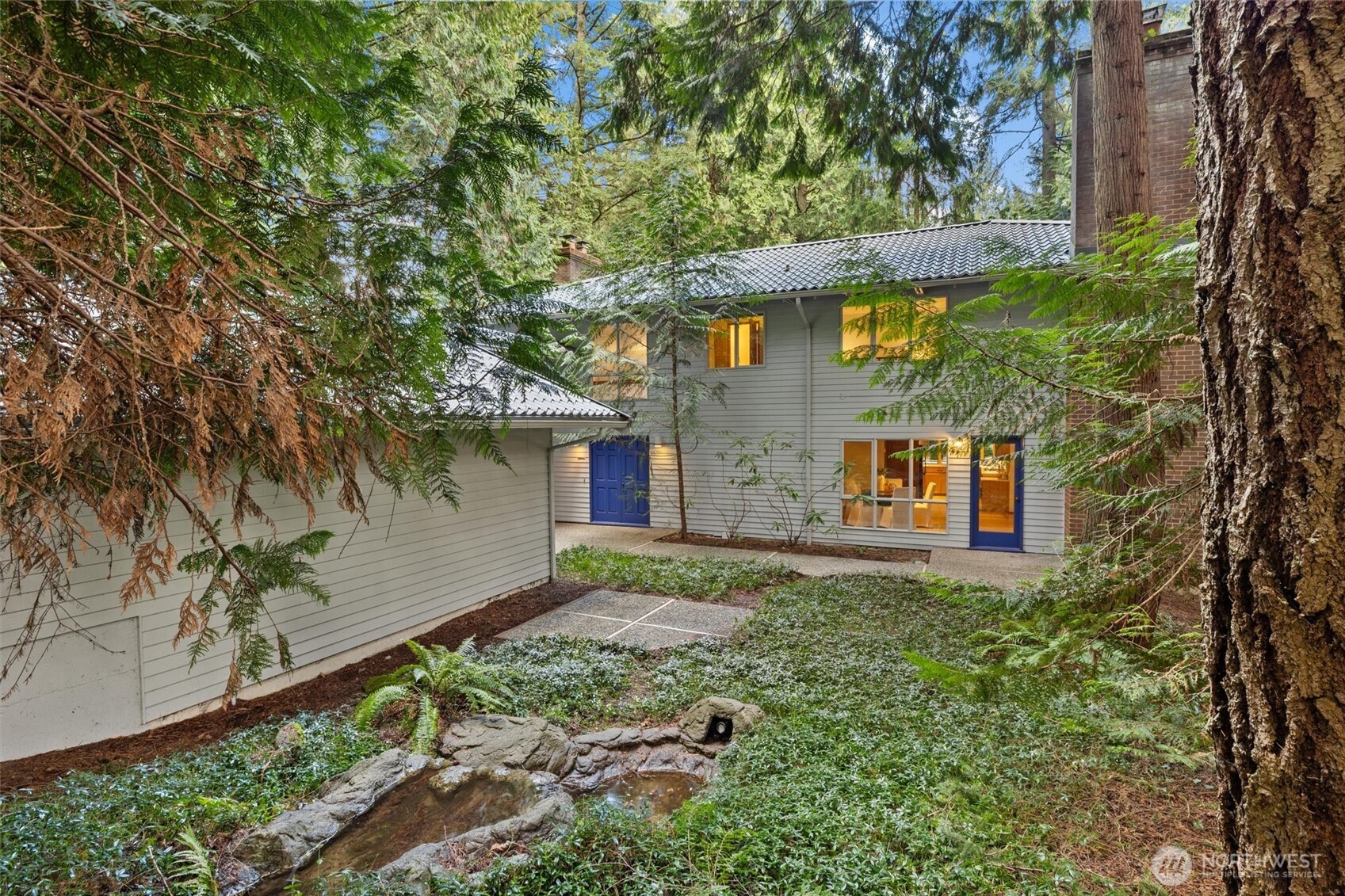 13619 Northeast 28th Street Bellevue, WA 98005 - Photo 32 of 35