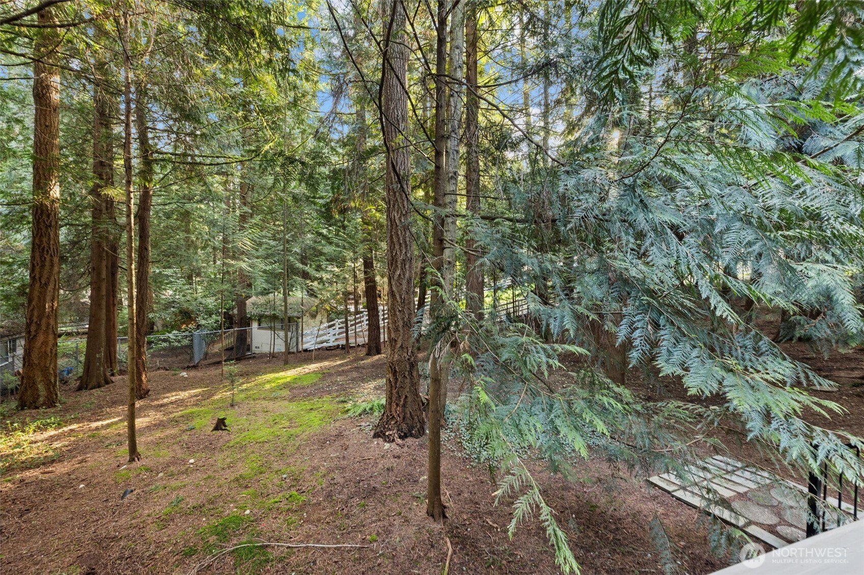 13619 Northeast 28th Street Bellevue, WA 98005 - Photo 33 of 35