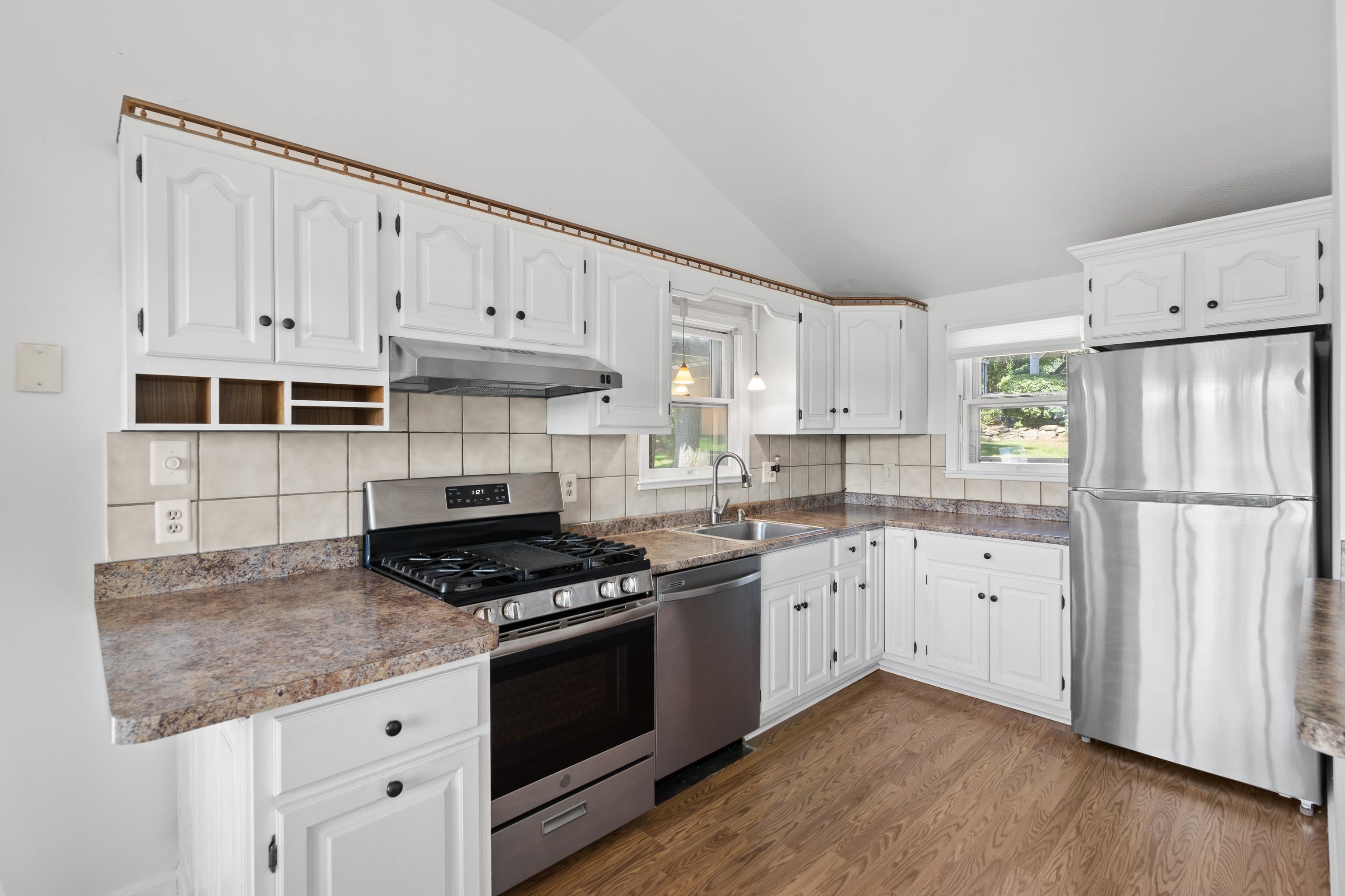 2 Fox Street Windham, NH 03087 - Photo 5 of 39