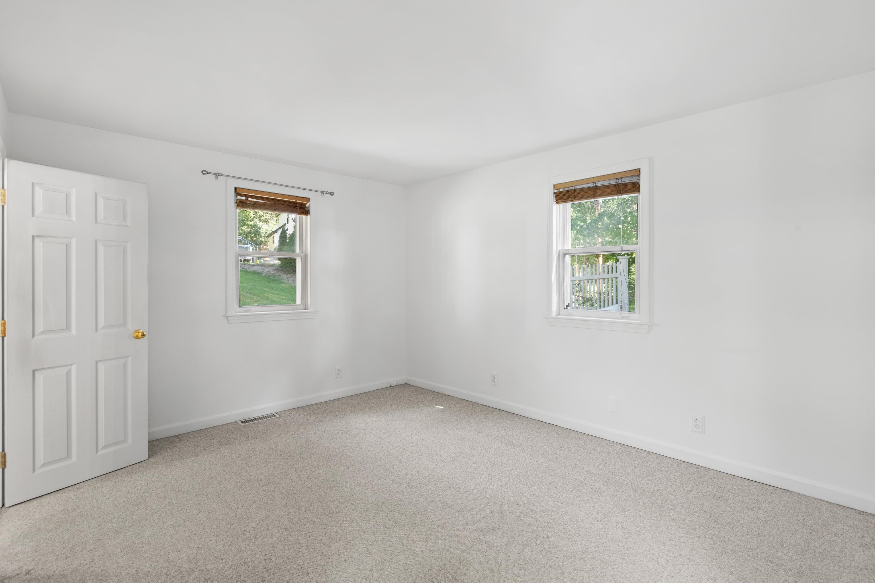 2 Fox Street Windham, NH 03087 - Photo 7 of 39