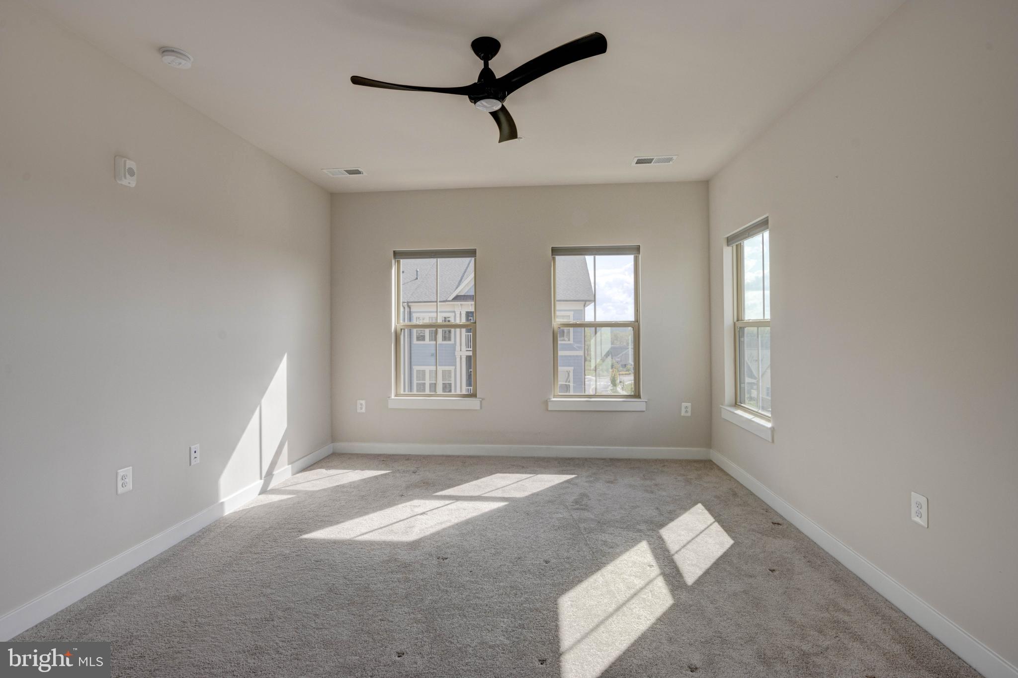 3282 Pine Needle Circle, Unit 403 Frederick, MD 21704 - Photo 19 of 49 Primary bedroom