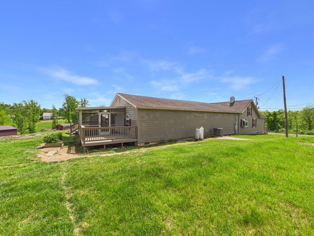 5833 Lyons Road Dublin, VA 24084 - Photo 12 of 64 12