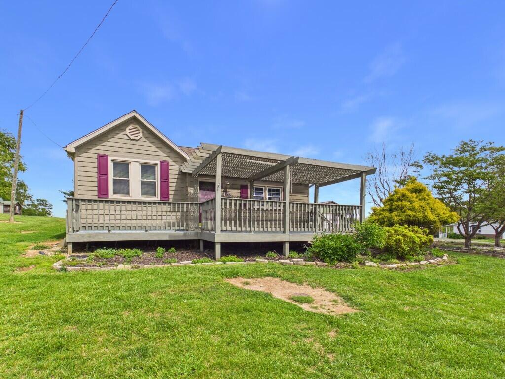 5833 Lyons Road Dublin, VA 24084 - Photo 3 of 64 3