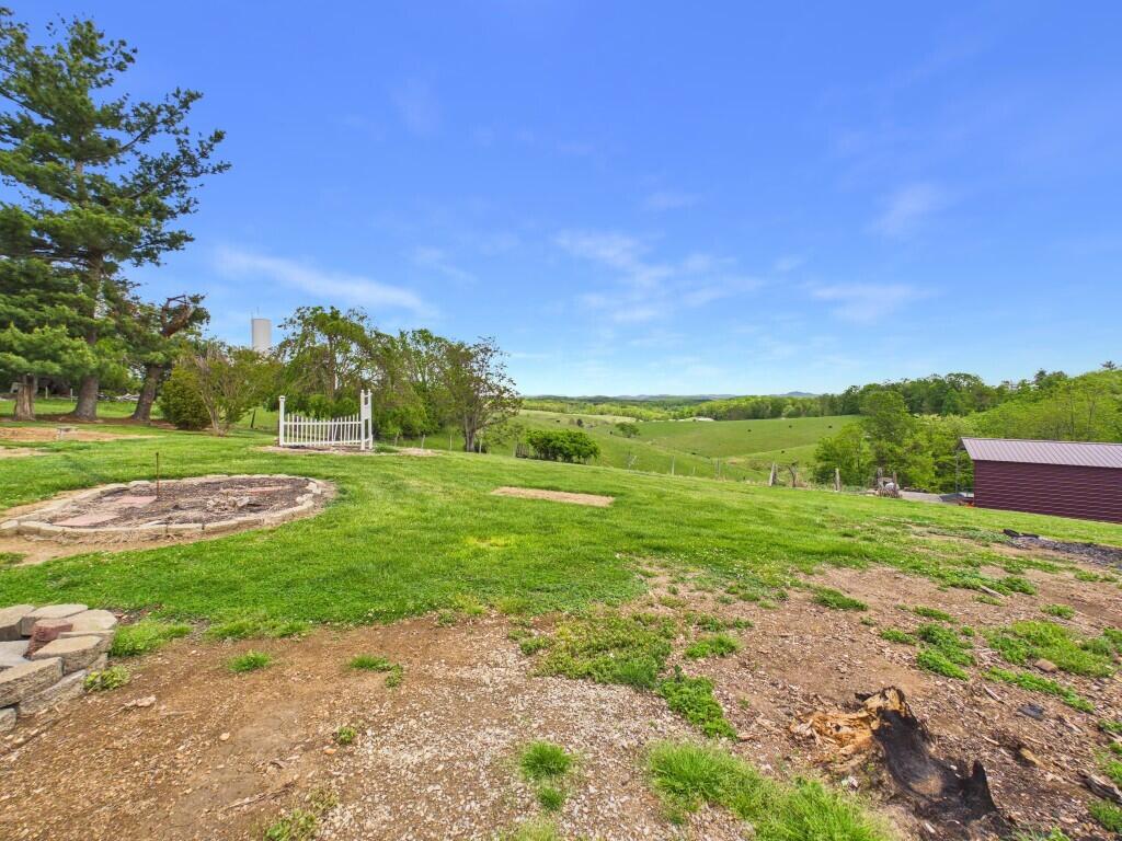 5833 Lyons Road Dublin, VA 24084 - Photo 7 of 64 7
