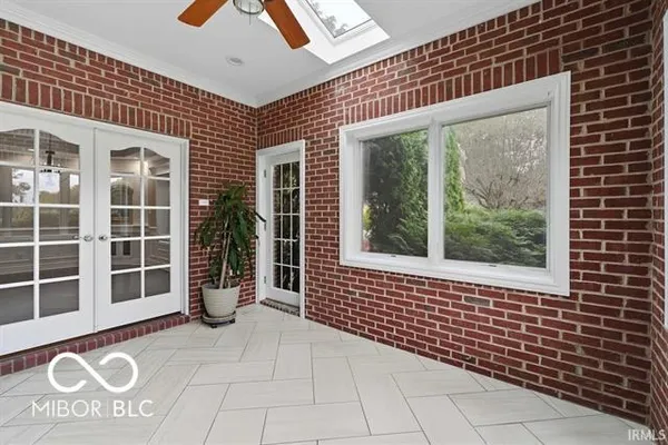 $695,000 | 7105 West St Andrews Avenue, Yorktown, IN 47396