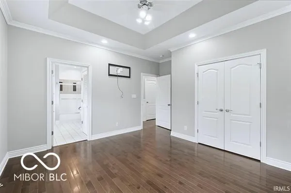 $695,000 | 7105 West St Andrews Avenue, Yorktown, IN 47396