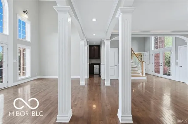 $695,000 | 7105 West St Andrews Avenue, Yorktown, IN 47396