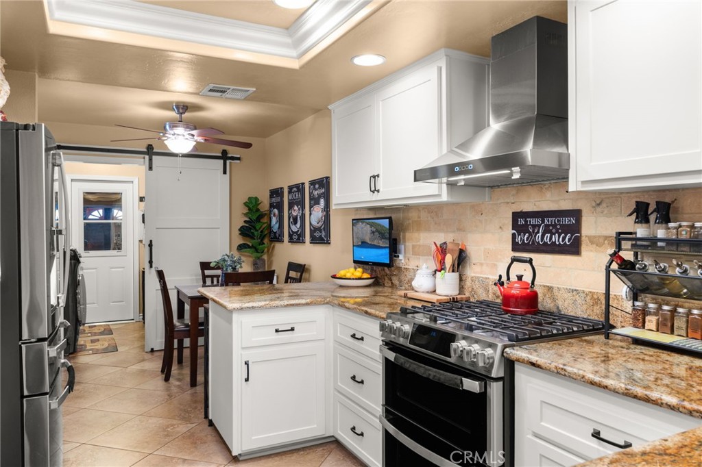 11494 Los Molinos Way Riverside, CA 92505 - Photo 9 of 42