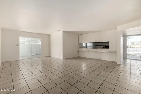 $879,000 | 17859 North 40th Street, Phoenix, AZ 85032