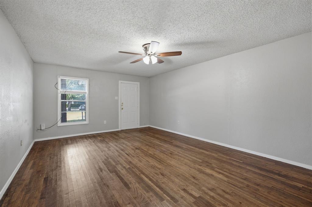 308 North Roe Street, Unit B White Settlement, TX 76108 - Photo 7 of 20