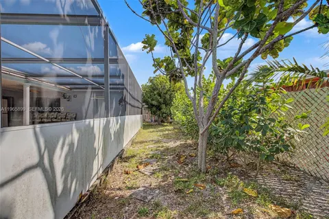 $599,000 | 7520 Embassy Boulevard, Miramar, FL 33023