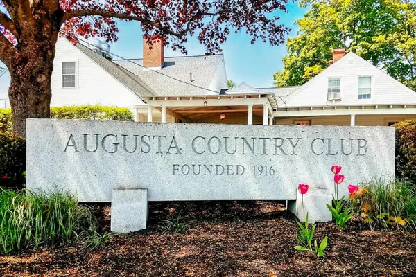 $300,000 | 3023 Wrightsboro Road, Augusta, GA 30909