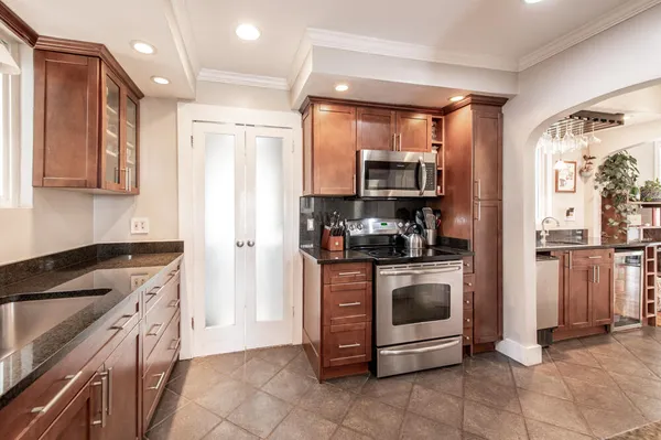 $300,000 | 3023 Wrightsboro Road, Augusta, GA 30909