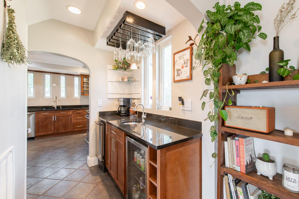 3023 Wrightsboro Road Augusta, GA 30909 - Photo 8 of 31 Additional Wet Bar!