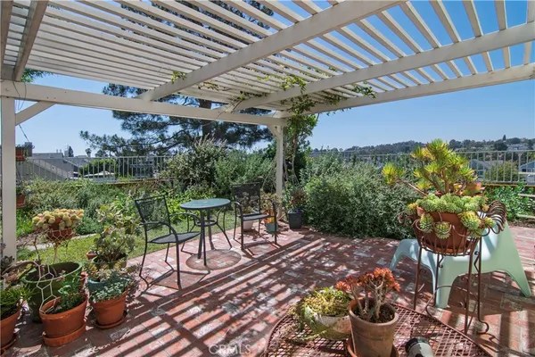 $1,249,900 | 28242 Elmwood, Mission Viejo, CA 92692