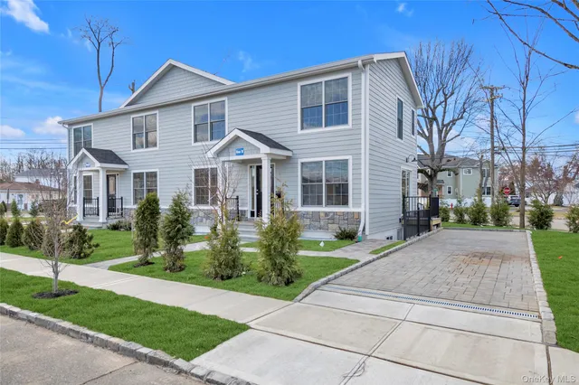 $8,500 | 1 Manhasset Avenue, Unit B, Port Washington, NY 11050